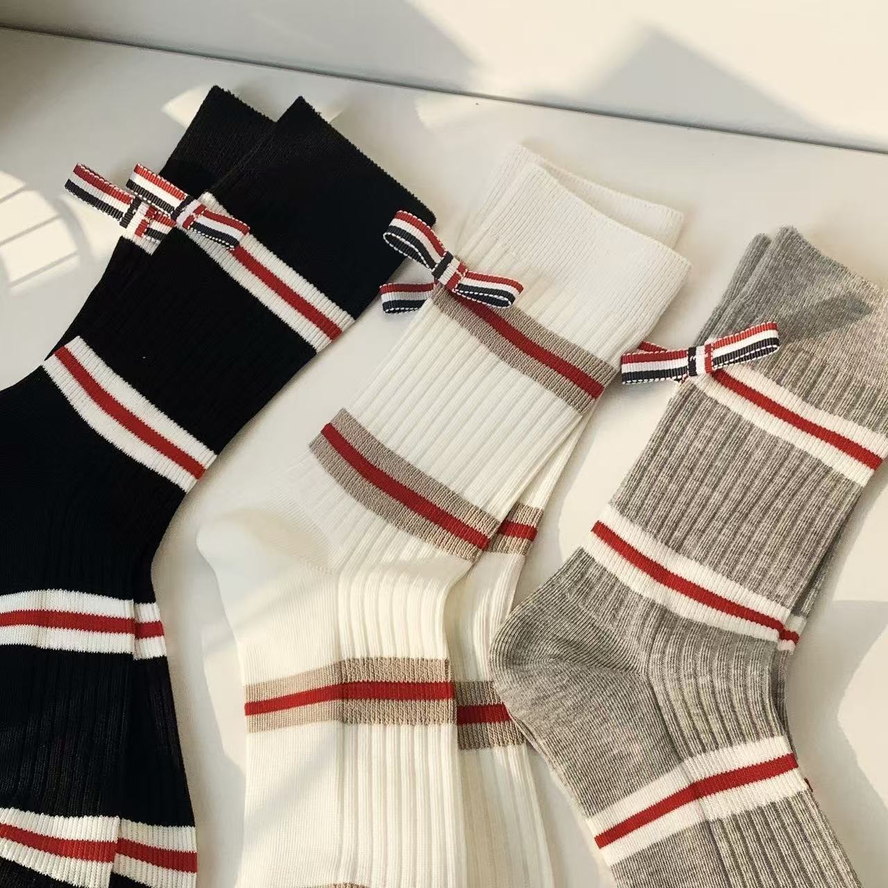 Womens Striped Cotton Crew Socks Middle Tube Cotton Socks Trendy Sports Socks